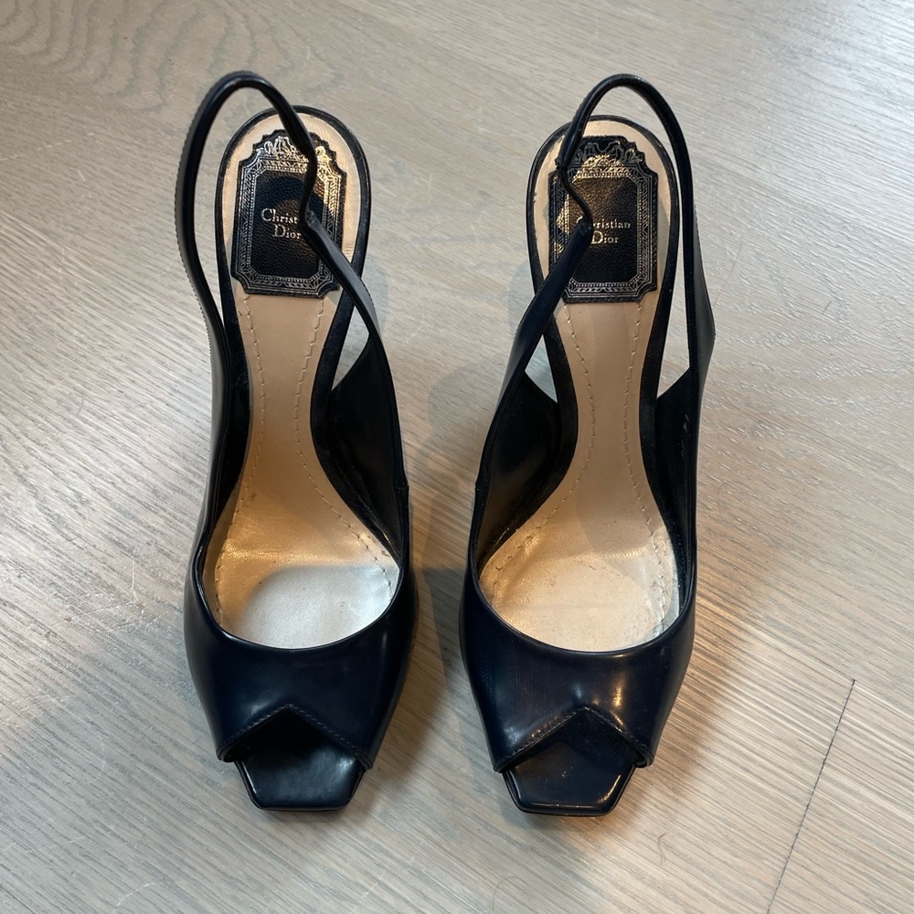 Christian Dior with open-toe shoes, blue navy leather with black leather heels
